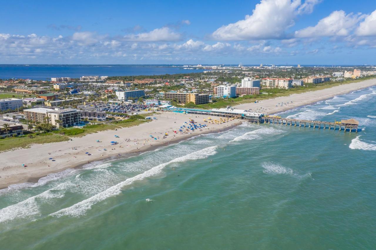 Chateau By The Sea Cocoa Beach Exterior photo